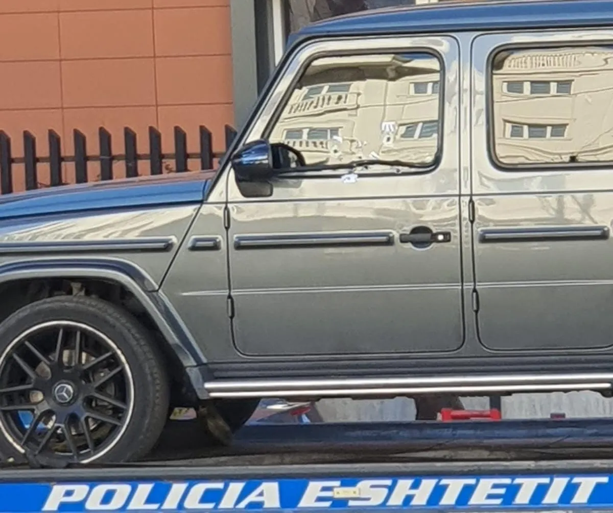 Foto nga makina e djalit të ish-gjyqtarit