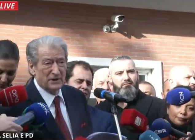 Berisha del nga arresti, rikthehet në selinë e PD pas 331 ditësh