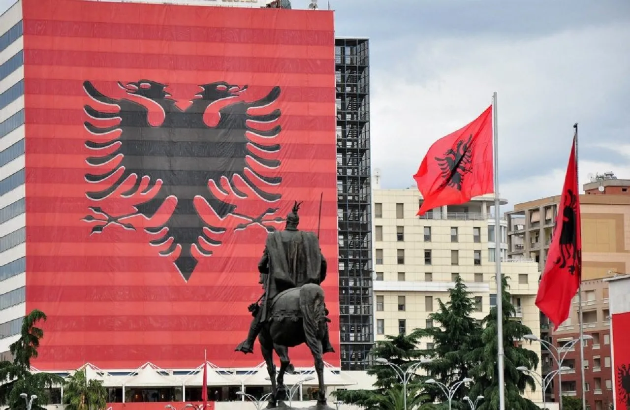 Shqipëria feston sot  112-vjetorin e shpalljes së Pavarësisë