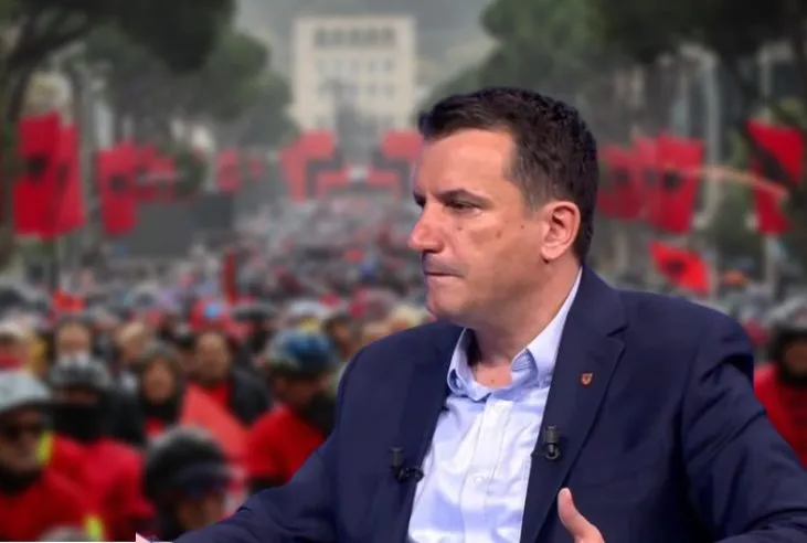 Erion  shijo dhe këtë  herë “Paradën e Shqiptarëve” se nuk i dihet….