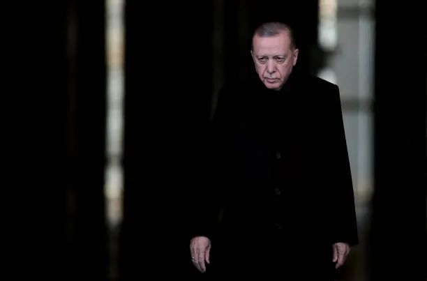 Sulltani kërkon përjetësi, gati plani për rrëmbimin e pushtetit të ardhshëm në Turqi
