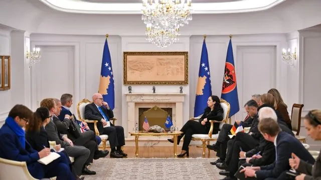 Kosovë/ Osmani takon ambasadorët e QUINT-it dhe komandantin e KFOR-it