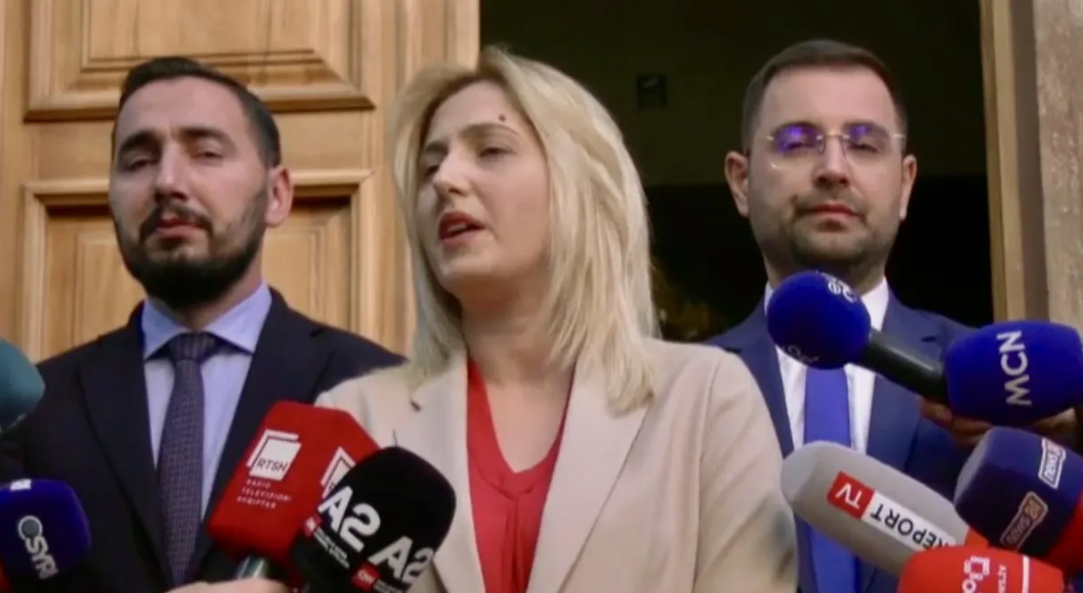 Demokratët dorëzojnë sot padinë  në Kushtetuese, për rrëzimin e ligjit!