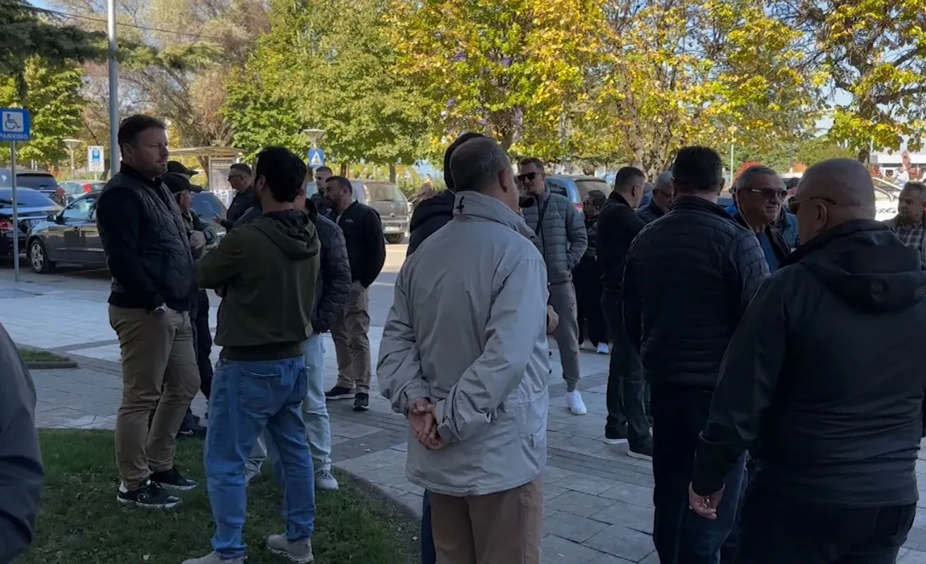 Bizneset e Pogradecit protestojnë sërish kundër aktit normativ për impiantet e ujërave të zeza