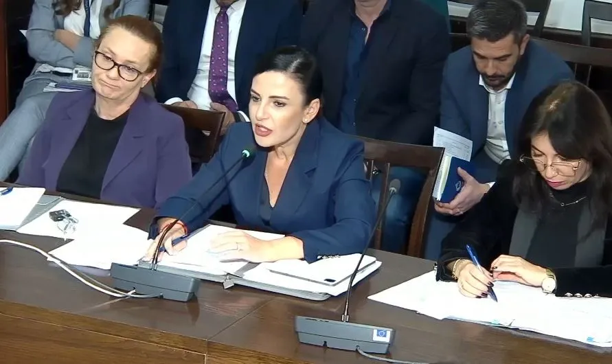 Deputeti i PD: Tenderin për tunelin e Llogarasë e dhatë me 50 mln euro më shumë! Balluku: Vazhdo bjeri…Do ju kallëzoj në SPAK