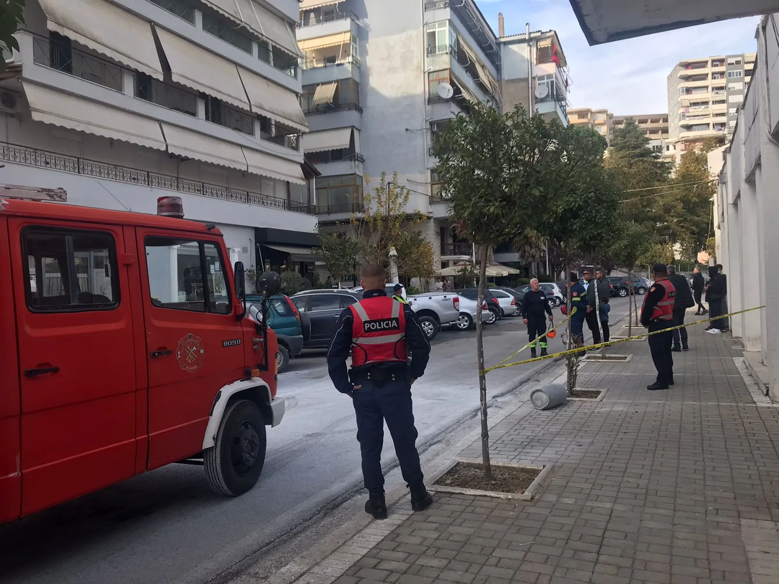 Gjirokastër/Shpërthen bombola e gazit gjatë hidroizolimit të tarracës së një pallati