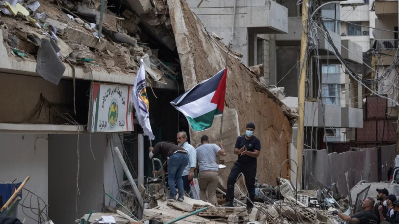 Izraeli vret  zëdhënësin e Hezbollahut në Bejrut