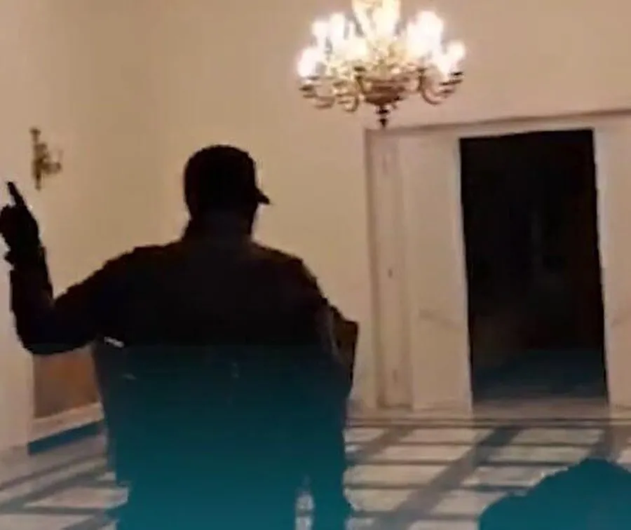 Rebelët pushtojnë pallatin presidencial në Alepo, Asad takon urgjent Putin