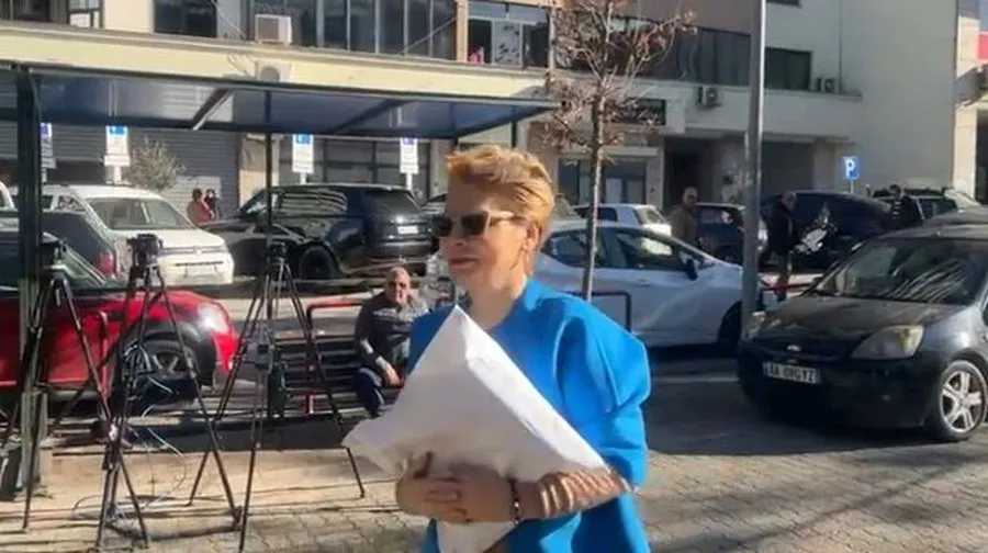 Befason Kryemadhi: E kam lënë politikën do bëhem avokate !