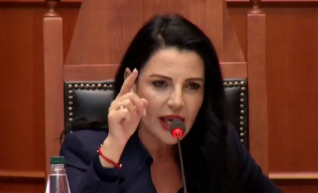 Balluku i përgjigjet  opozitës: Shisnit hotelet për gjysmën e gjelit për pensionistët