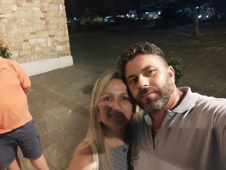 Publikohen mesazhet, si vrasësi mashtronte familjarët e gruas, shkruante në telefonin e viktimës