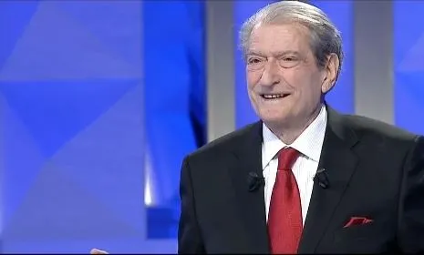 Berisha tregon nëse Argita mund të drejtojë PD: Unë nuk do t’ia hap dyert, procesi do jetë si për të gjithë të tjerët!