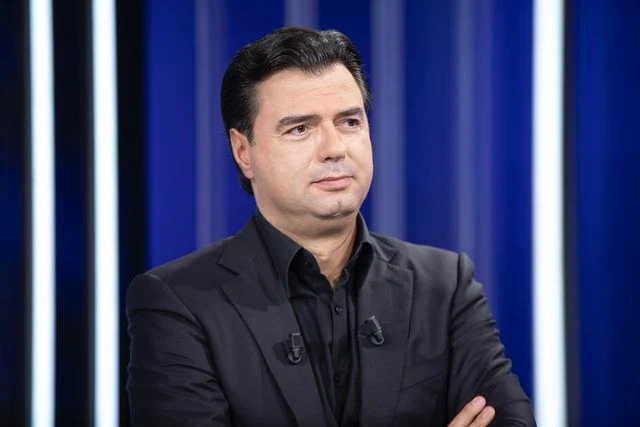 Basha sulmon Berishën: PD nuk është klubi Partizani