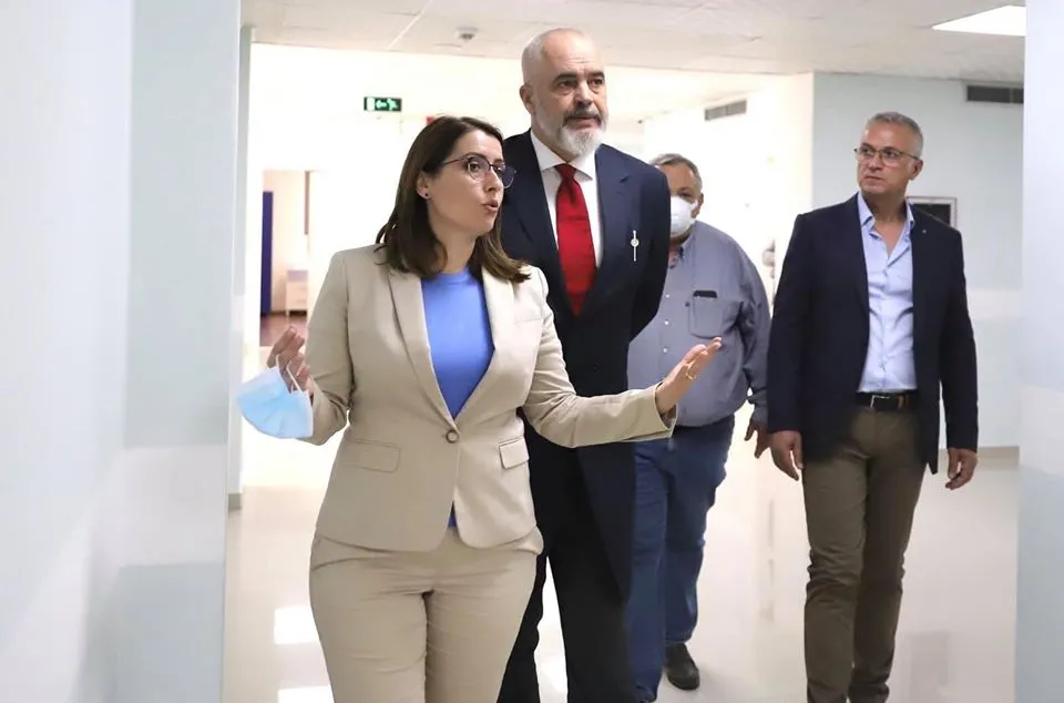 Paradoks i hidhur: “Hija e Ramës dhe vrasja e një brezi