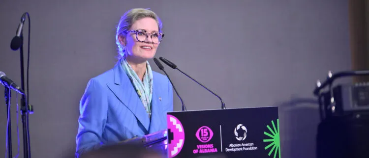 Ambasada amerikane në ikje mesazh rrufe kundër opozitës, shpërthejnë komentuesit: Filloi Kimetja nr 2!