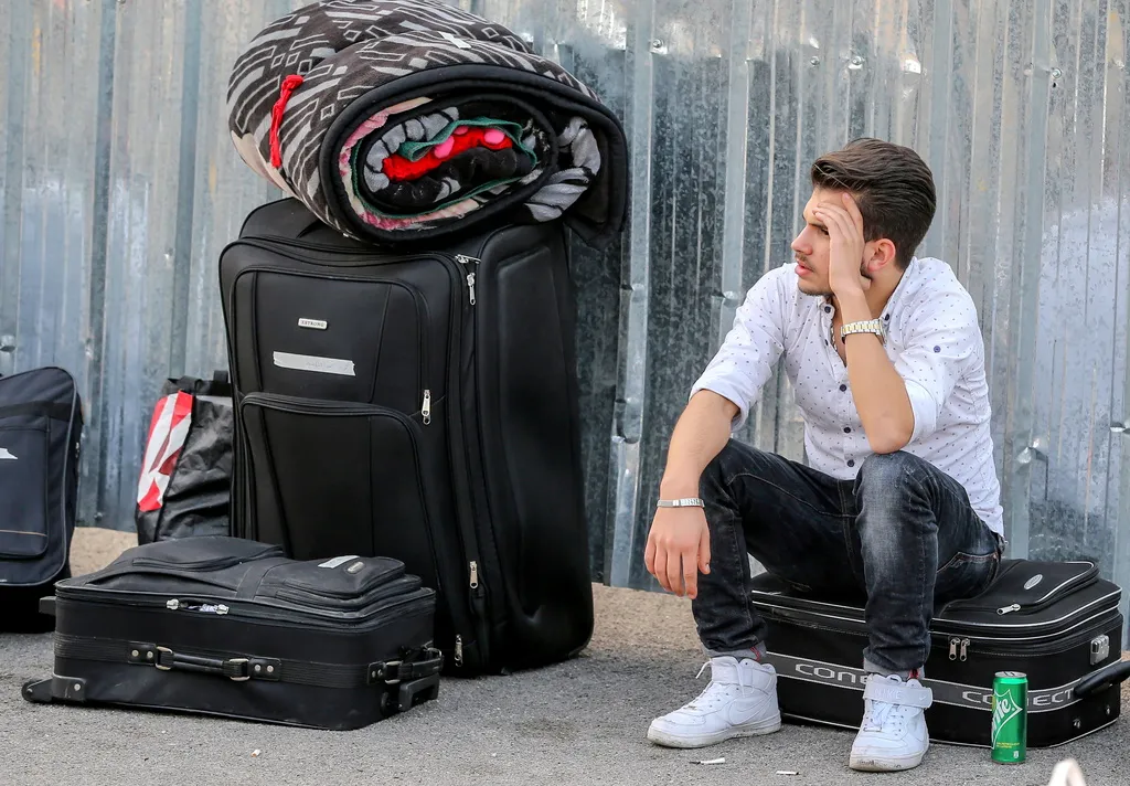 Eurostat: Rënie e aplikimeve për azil nga shqiptarët, por rritje e emigracionit përmes lejeve të punës