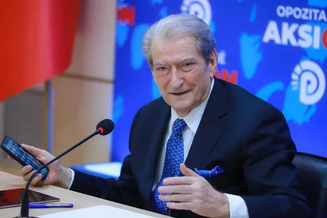 Berisha thirrje qytetarëve: Sot merrni Tiranën  në duart tuaja