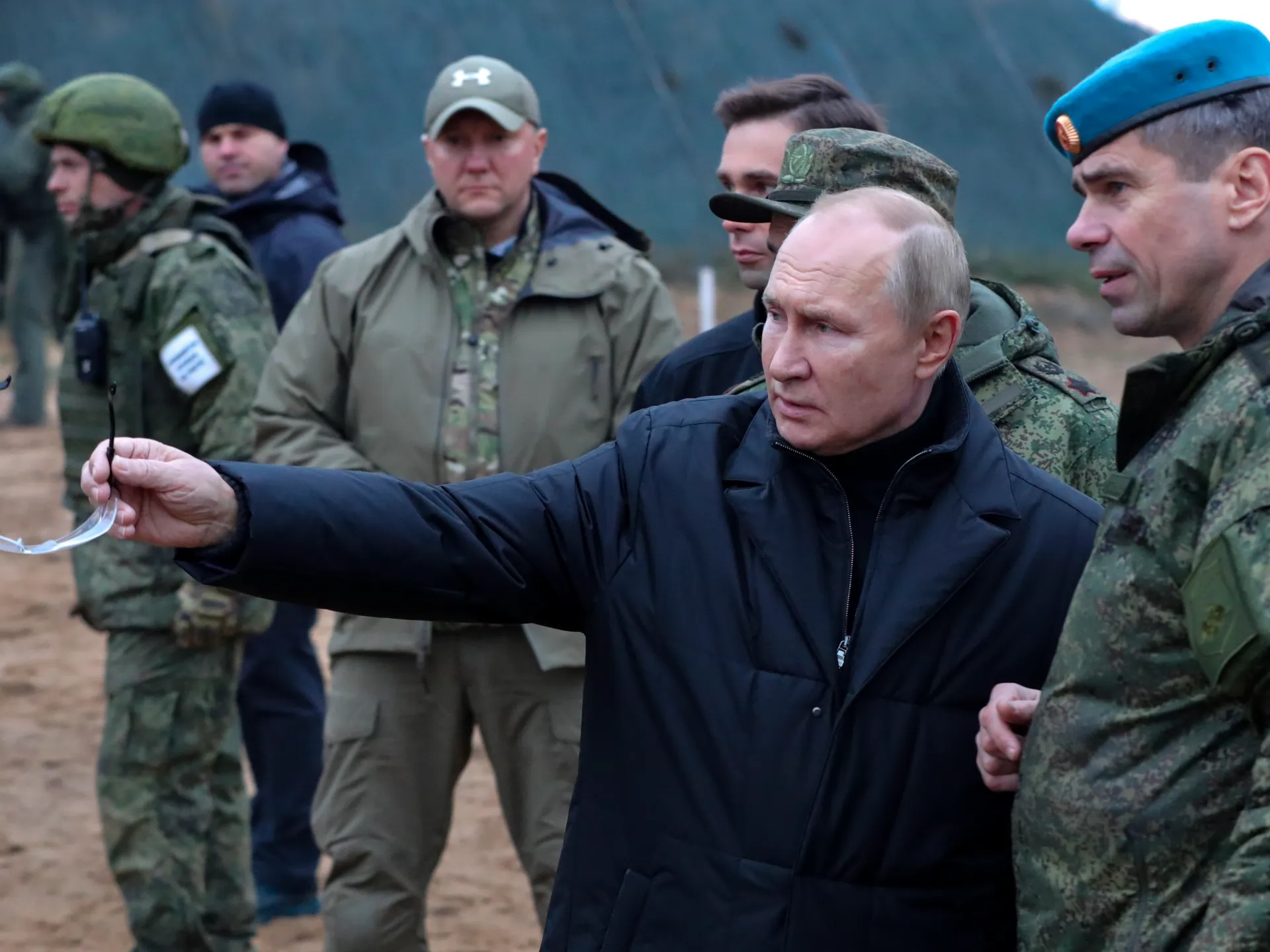 25 vjet Putin; Nga mik në armik i NATO-s