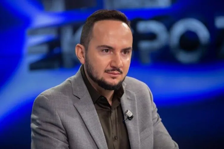 Berisha tregon kushtet e Salianjit në burg pas vizitës: Beton i ftohtë dhe pa ngrohje