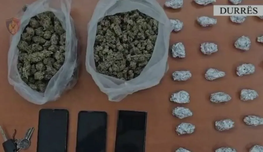Arrestohet 20-vjeçari në Shijak, shpallet në kërkim bashkëpunëtori i tij