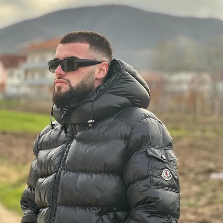 Krimi në Pogradec: Pse  nuk arrestohet  Sidni Syzo ?