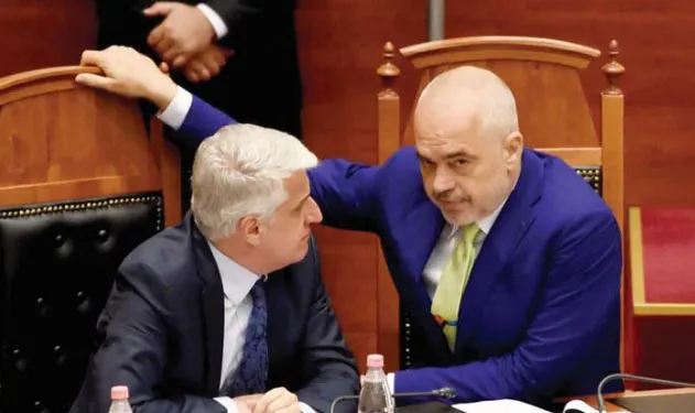 Edi Rama fokusohet tek vota  e diasporës, Majkon  e transferon në Kavajë
