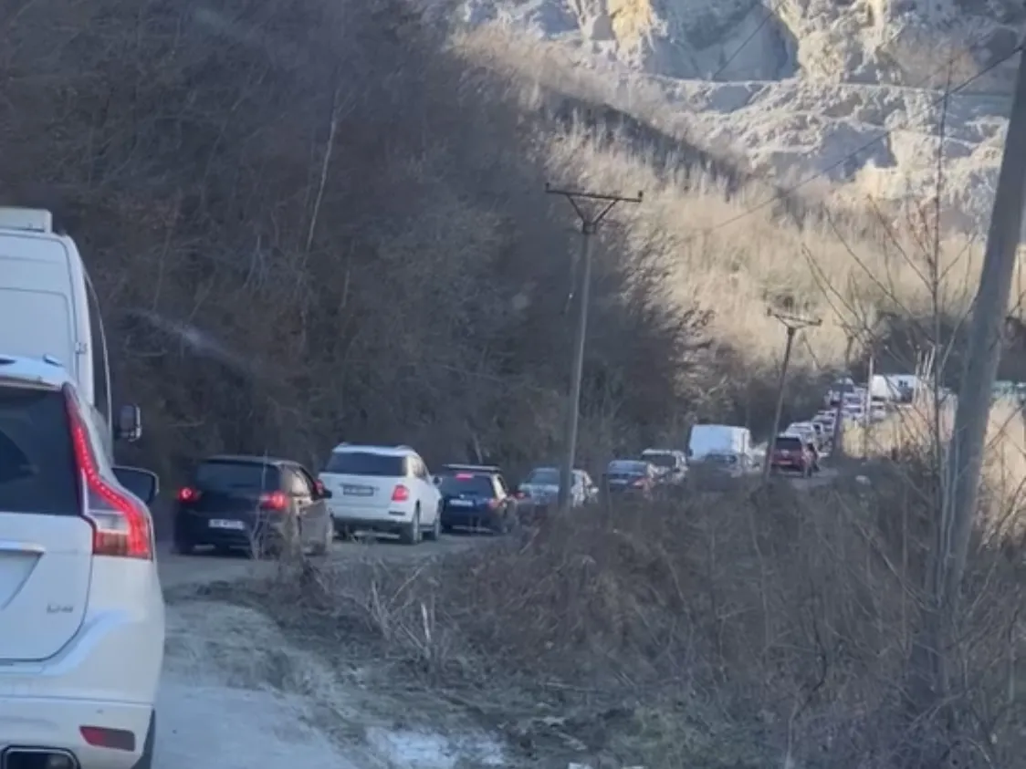 Rruga e Arbrit e bllokuar: Një ferr për qytetarët që udhëtojnë drejt verilindjes