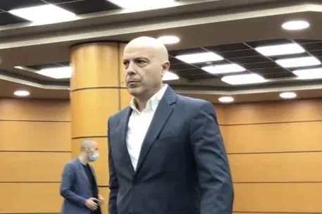 SPAK çel fushatën elektorale një ditë me Berishën