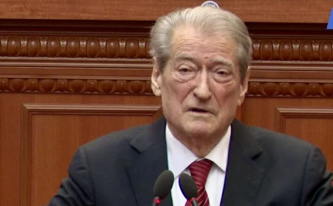 Berisha kërkon kryeministrin në seancë: Talljen nuk e pranojmë ne!