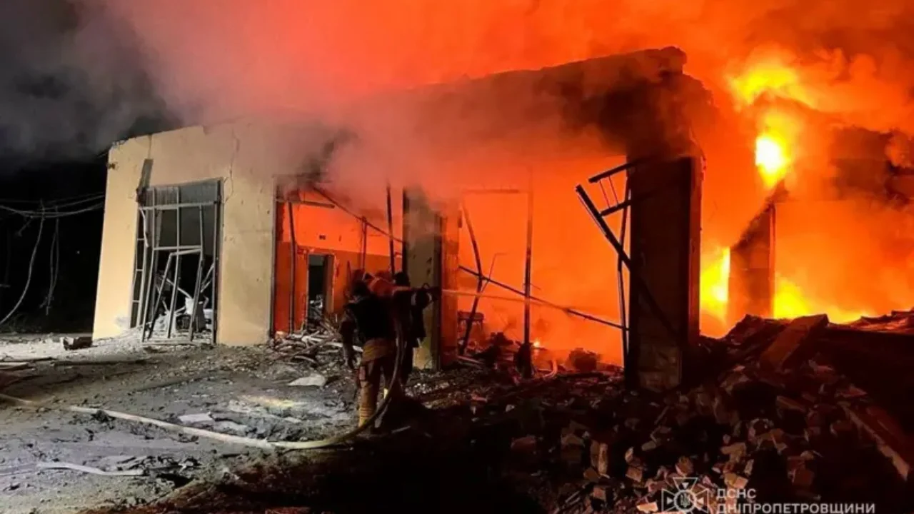 Rusia nis një sulm masiv me dronë në të gjithë Ukrainën