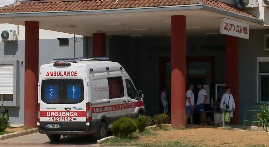 Detajet/ Polici i burgut të Burrelit transportohet me urgjencë drejt Traumës