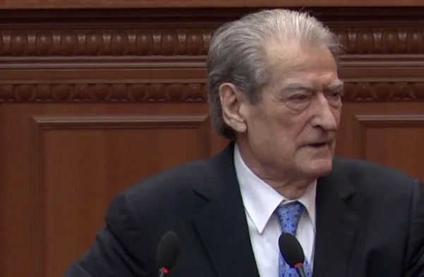 Berisha tregon arsyen pse Rama nuk shkel në Kuvend: Po ju vjen fundi, jeni të pashpresë!