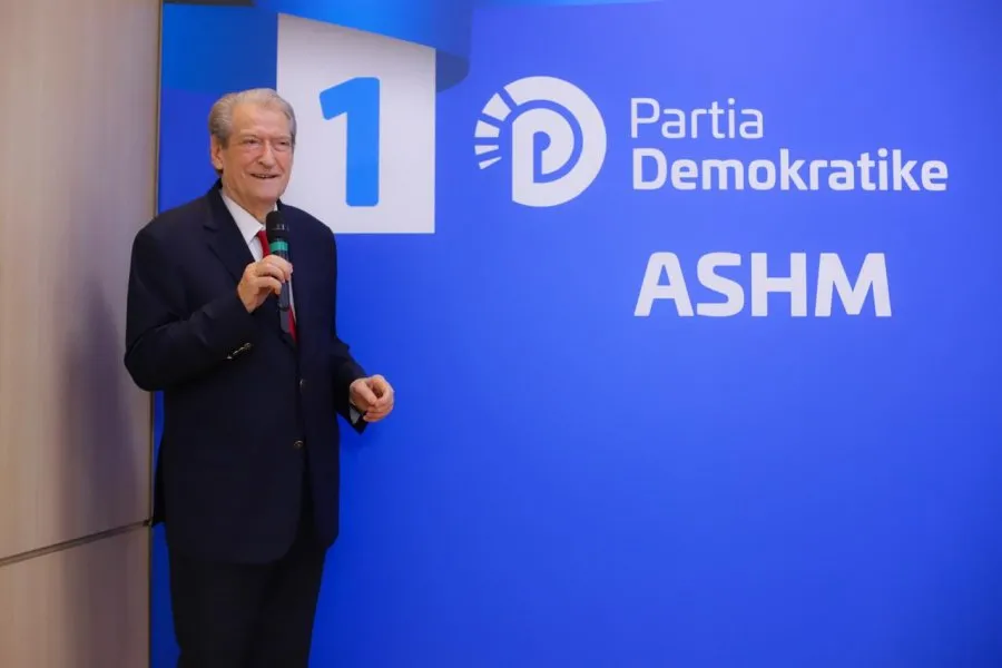 Të jesh 1-sh, t’u përkasësh 1-shave është privilegj/ Berisha prezanton logon e fushatës