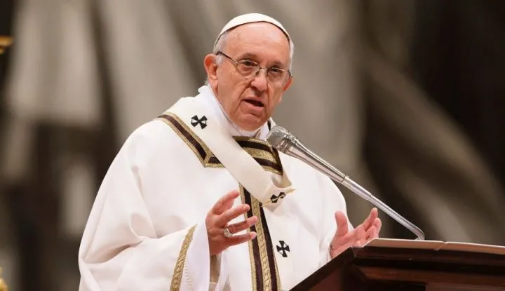 Rëndohet gjendja shëndetësore e Papa Françeskut, Vatikani: Ati i Shenjtë pësoi bllokim të frymëmarrjes