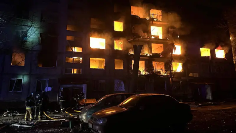 Vijojnë sulmet ruse në Ukrainë, humbin jetën 11 persona, plagosen dhjetëra të tjerë