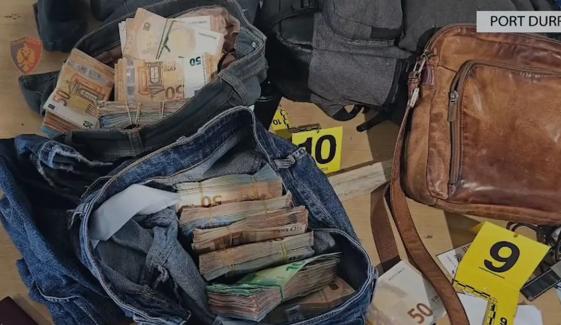 Durrës/Po fuste 110 mijë euro të pa deklaruara në Shqipëri, arrestohet 40-vjeçari