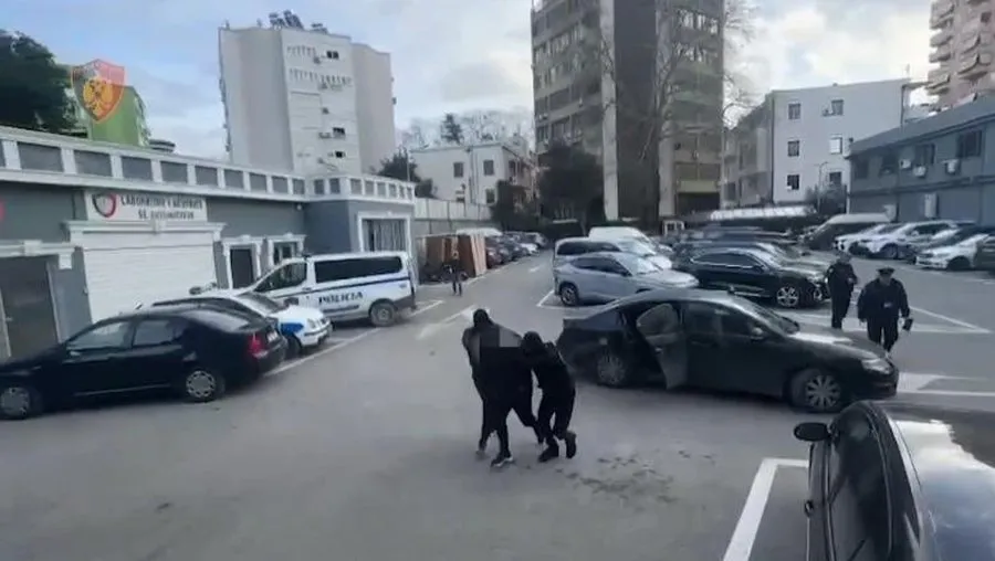 U shisnin drogë lokaleve të Tiranës, arrestohen 5 persona; 5 të tjerë shpallen në kërkim