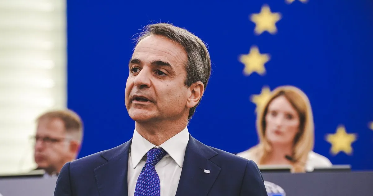 Greqi/Mitsotakis bën ndryshime në qeveri