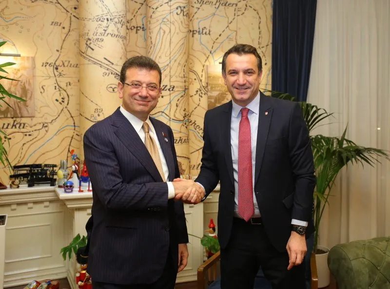Veliaj në burg për korrupsion, homologun e tij në Stamboll e futi Sulltani