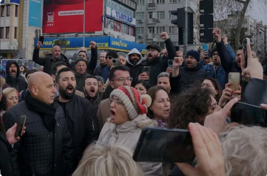 Stamboll/ Protesta pas arrestimit të liderit të opozitës