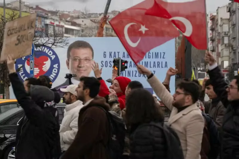 Rivali i Erdoganit mbetet në burg