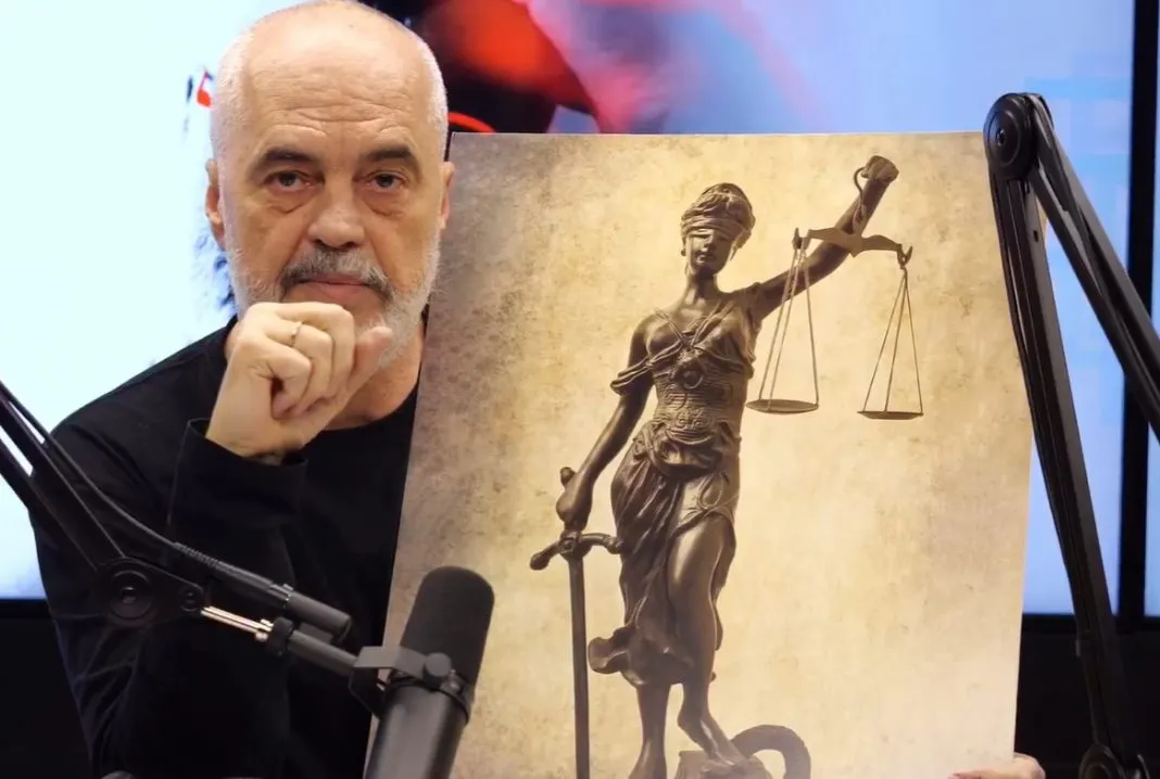 Rama nga Vlora: Shpatën që e ka në dorë drejtësia ishte në zyrën time!