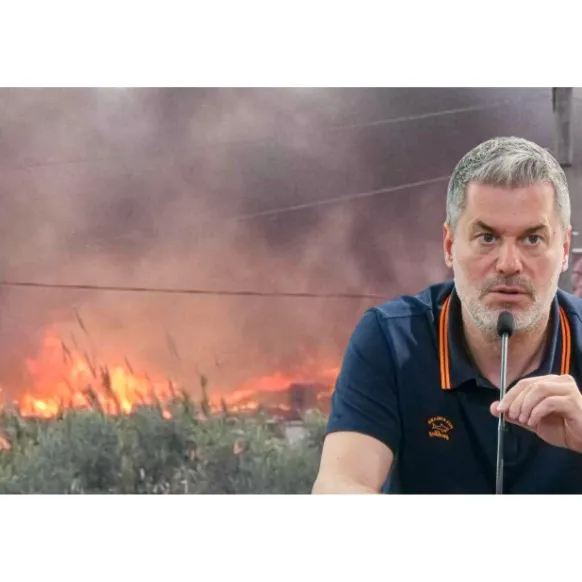 Vlorë/ I vihet flaka mbetjeve , 5 banesa rrezikohen nga zjarri