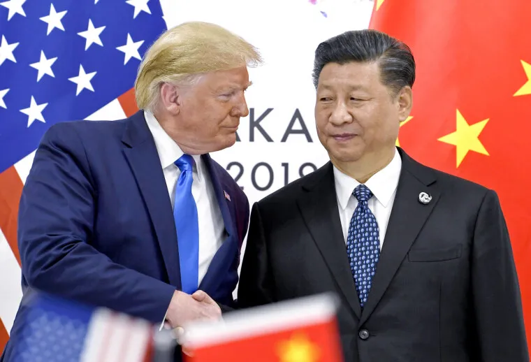 Tarifat e Trump ndaj Kinës, përjashtohen smartphone-t dhe kompjuterët