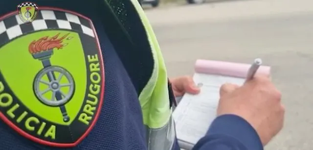 Policia Rrugore në Tiranë/ Gjobiten 5300 drejtues mjetesh në 72 orë