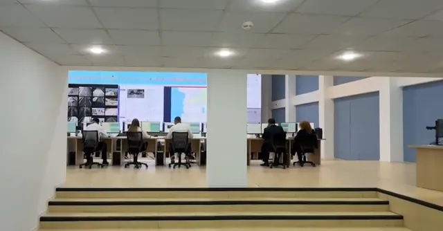 Rama viziton Qendrën e Re e Kontrollit të Trafikut në Kamëz