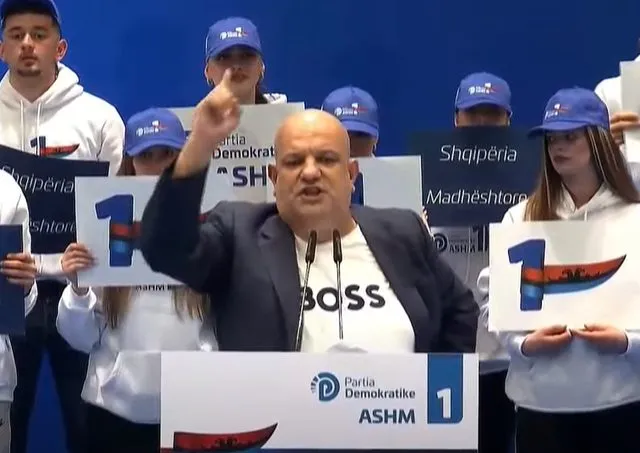Rama u kërkoi fëmijëve të shohin fotot e tij nudo/ Korçari i famshëm: Si nuk tu dhimbsën o shk*rdhat