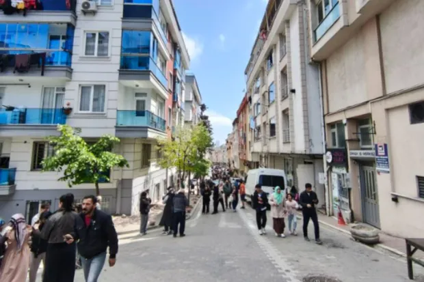 Stambolli goditet nga tërmet i fuqishëm 6.2 ballë