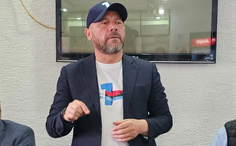 Xhelal Mziu kallëzon zyrtarin vendor të PS-së për ngjarjen e Ostrenit, policia i referon materialet në SPAK