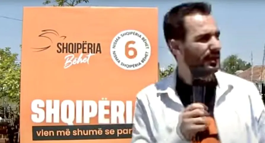 Adriatik Lapaj takim me banorët në Durrës: 12 maji ditë historike!
